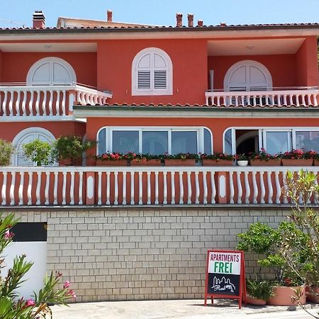 Vila "Mare" Banjol ภายนอก รูปภาพ