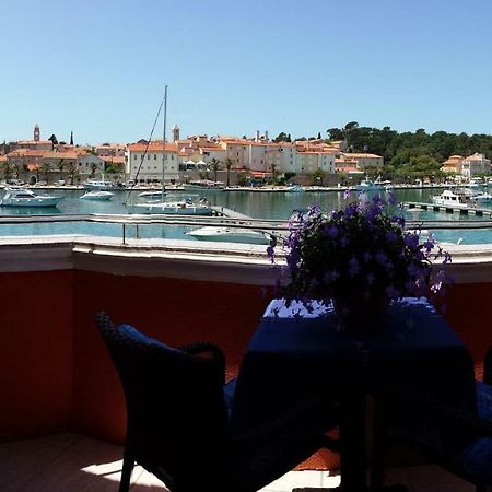 Vila "Mare" Banjol ภายนอก รูปภาพ
