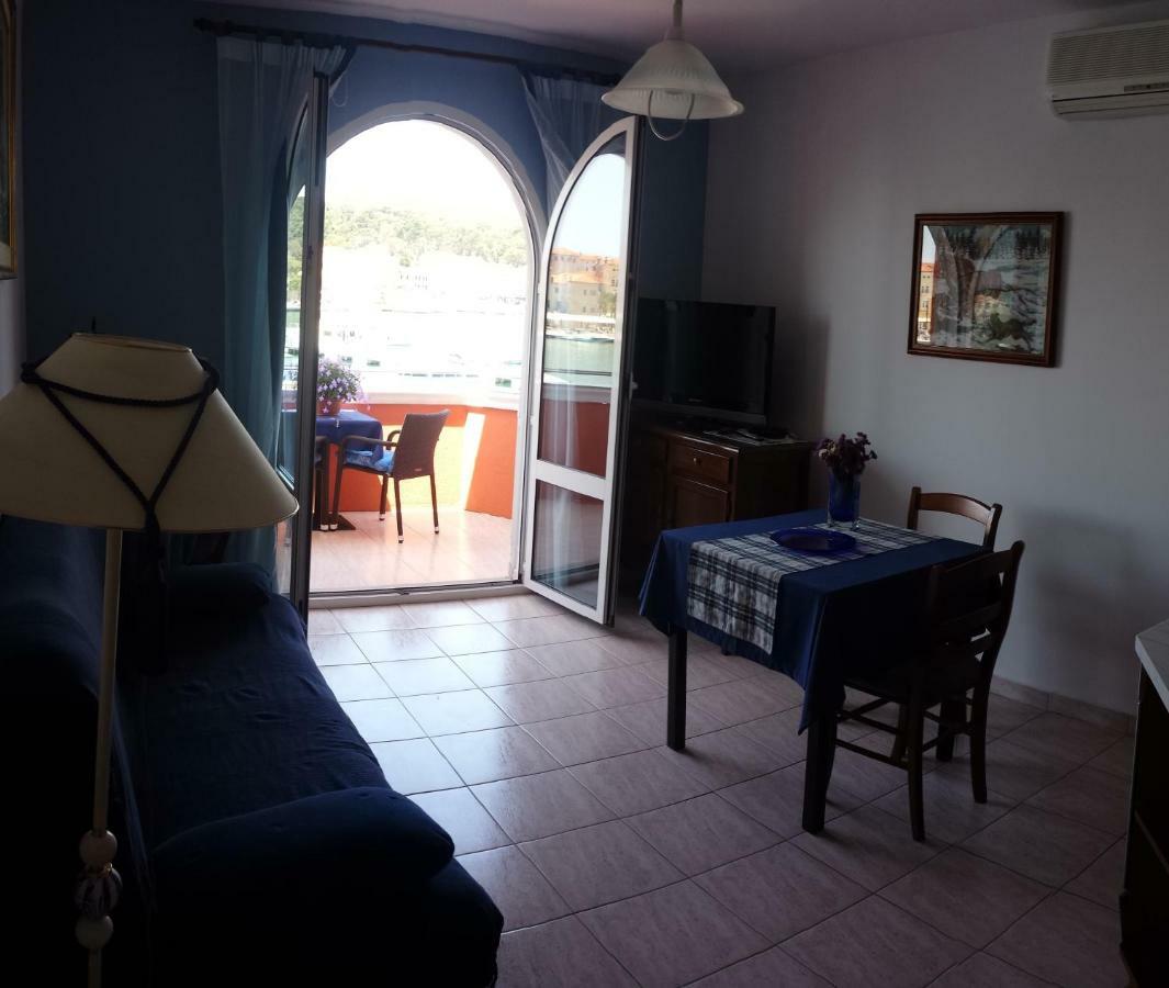 Vila "Mare" Banjol ภายนอก รูปภาพ